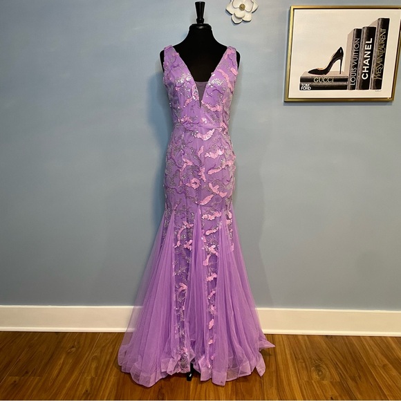 Faeriesty Dresses & Skirts - Faeriesty Purple Embellished Sleeveless Mesh V-neck Size XL